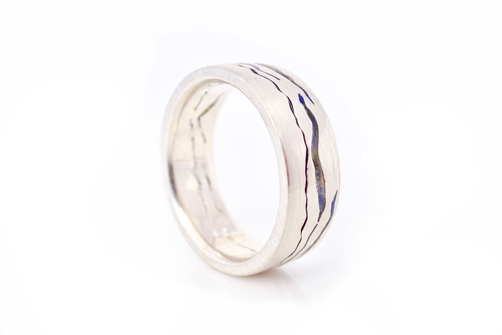Sea to Sky Mountain Ring made to order by Michelle Lenáe in Seattle WA.  A perfect wedding or anniversary ring, customizable with your favorite area in the world